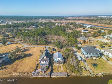 Charming 3-bedroom, 2-bath ''camp'' located in the heart of Bay - photo 6