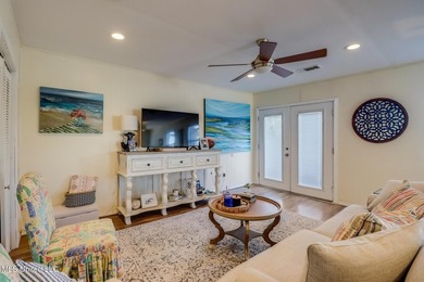 Charming 3-bedroom, 2-bath ''camp'' located in the heart of Bay - photo 8