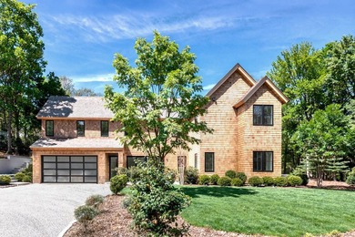 Just completed, this exquisite transitional-style new build just - photo 3