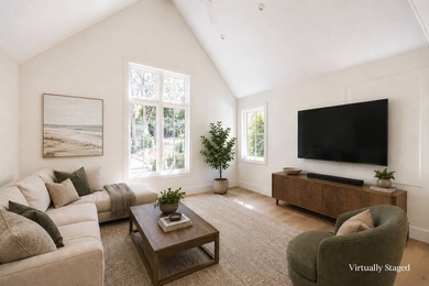 Just completed, this exquisite transitional-style new build just - photo 7