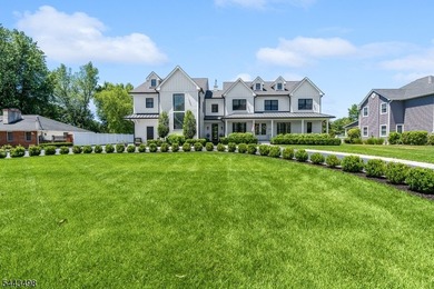 Architectural excellence meets everyday living in this - photo 1