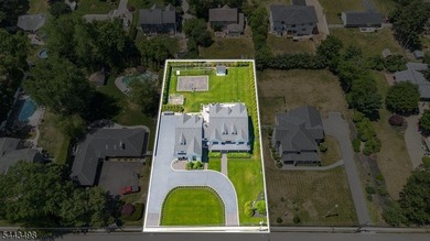 Architectural excellence meets everyday living in this - photo 3