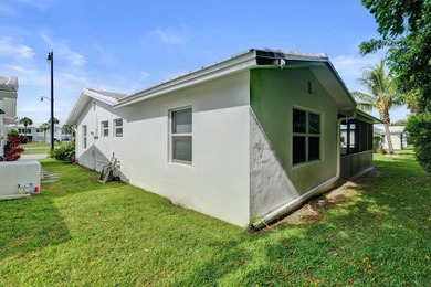 Welcome to this charming single-story residence in Leisureville - photo 6