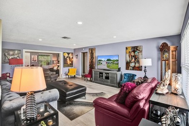 Welcome to this charming single-story residence in Leisureville - photo 8