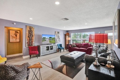 Welcome to this charming single-story residence in Leisureville - photo 10