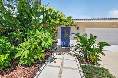 Welcome to this beautifully updated 3-bedroom, 2-bathroom pool - photo 4