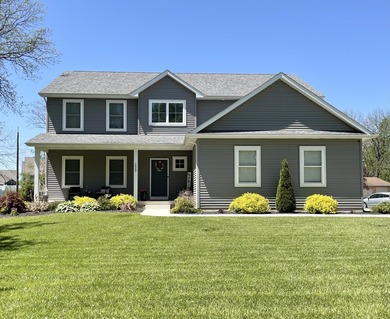PRICE IMPROVEMENT! A sudden job transfer makes this stunning - photo 1