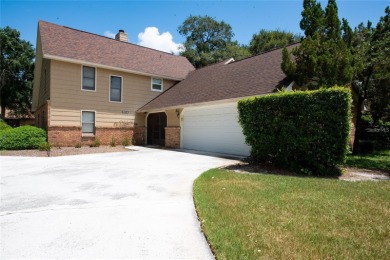 Lake Townhome/Townhouse For Sale in ST Cloud, Florida
