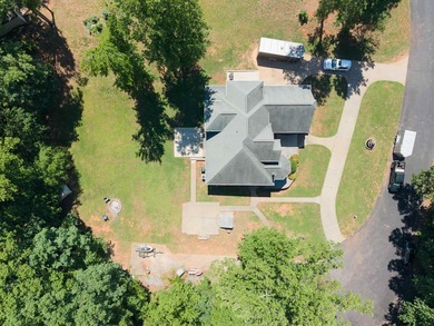 Beautiful 3,256 sq ft custom brick home located in a highly - photo 6