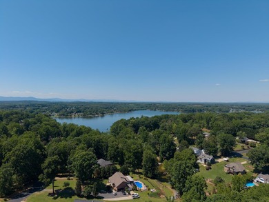 Beautiful 3,256 sq ft custom brick home located in a highly - photo 9
