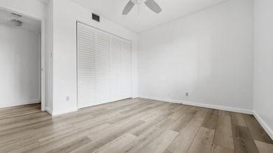 2BR 2BA CONDO PRICED BELOW MARKET TO SELL NOW! Updated unit in a - photo 7