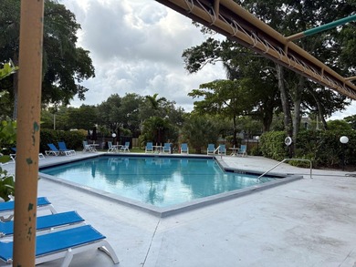 2BR 2BA CONDO PRICED BELOW MARKET TO SELL NOW! Updated unit in a - photo 10