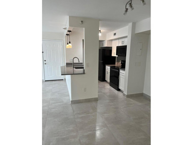 Exceptional opportunity to purchase a 2 bedroom 1 bath condo in - photo 9