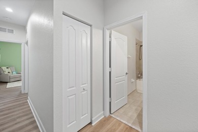 Welcome to this charming 3-bedroom, 2.5-bathroom townhouse - photo 13