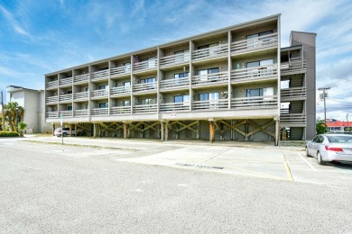 Guest House! Location, location. Don't miss out on this great