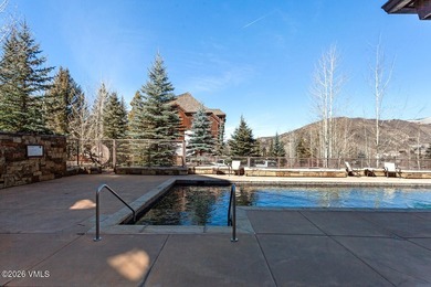 Experience true ski-in/ski-out living in this beautifully - photo 23