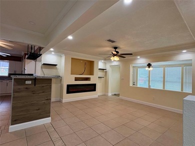 Welcome to 1708 E Main Street, Lakeland, FL! This beautifully - photo 6