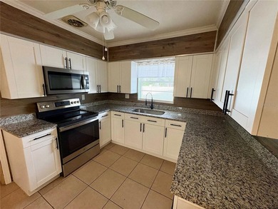 Welcome to 1708 E Main Street, Lakeland, FL! This beautifully - photo 9