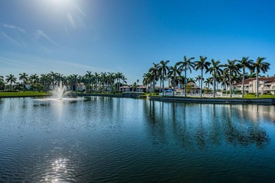 (private lake, pond, creek) Condo For Sale in St. Petersburg Florida