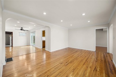This corner lot, 3 Bedroom, 2 and 1/2 bath is in the popular Los - photo 10