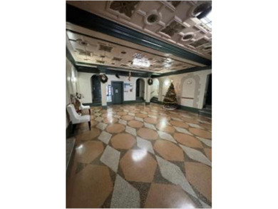 Beautifully maintained and move-in ready 1- bedroom co-op - photo 4