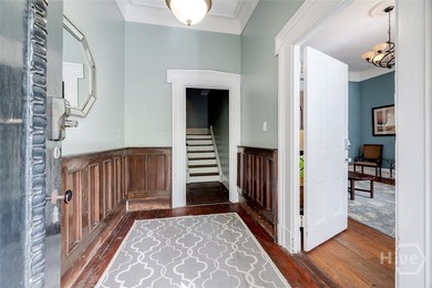 Welcome to The Southern Belle at 28 E Taylor Street, a rare - photo 3