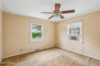 Exceptional opportunity to renovate or build your dream home in - photo 17