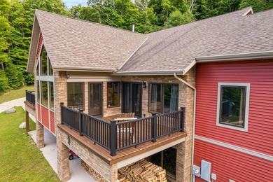 With a commanding overlook of Sturgeon Bay, Cecil Bay, the