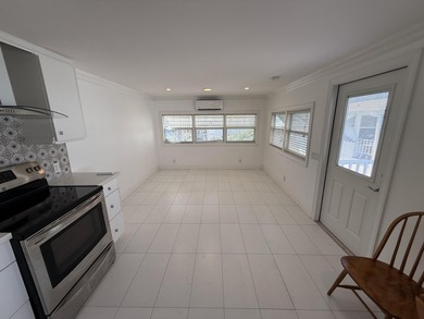 Oceanfront Living in Briny Breezes! Embrace the ultimate - photo 3