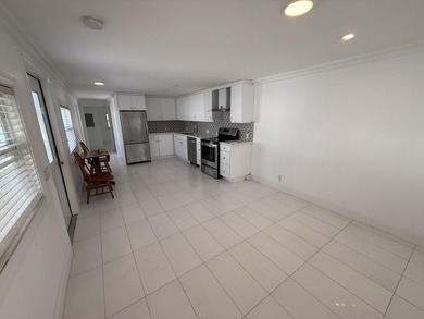Oceanfront Living in Briny Breezes! Embrace the ultimate - photo 4