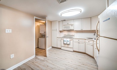 ***WATERFRONT*** Welcome to 500 Bay #404 South - Breathtaking