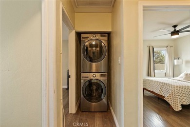 Welcome to 208 E 67th St, Long Beach - a versatile and - photo 14