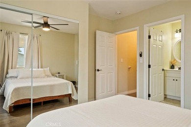 Welcome to 208 E 67th St, Long Beach - a versatile and - photo 16