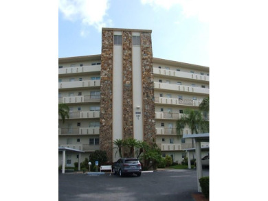 Lakes at Pinebrook Ironwood Golf Course  Condo For Sale in Bradenton Florida