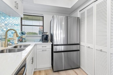 New roof 2026! Beautifully updated 1-bedroom, 1.5-bath townhouse - photo 9