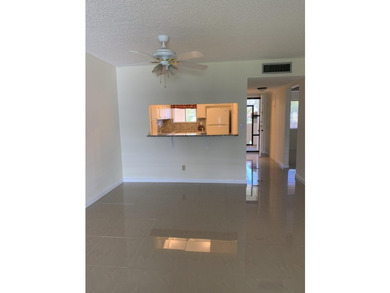 VERY NICE CONDO,SUNNY AND BRIGHT CORNER UNIT,SCREENED PATIO WITH - photo 3