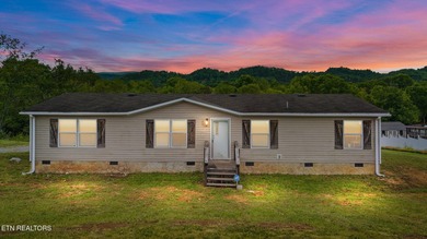 MOVE-IN READY - BUILT IN 2019 - 4 BEDROOMS - 1 ACRE - SELLER - photo 1
