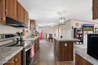 MOVE-IN READY - BUILT IN 2019 - 4 BEDROOMS - 1 ACRE - SELLER - photo 6