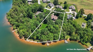 Tucked along the shores of Lake Robinson, this beautifully - photo 2