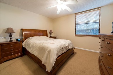 This 2 bedroom 2 bathroom 3rd floor condo on the water is - photo 15