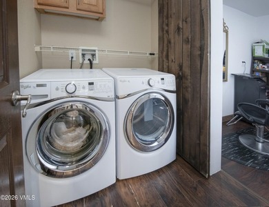 Rarely available in this neighborhood, this property stands out - photo 21