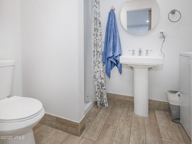 Rarely available in this neighborhood, this property stands out - photo 30