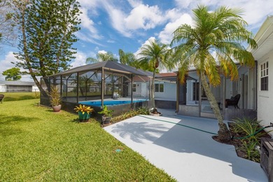 Welcome to this meticulously maintained 3-bedroom 3-bath pool - photo 32