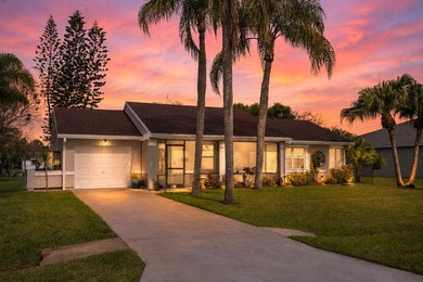 Welcome to this meticulously maintained 3-bedroom 3-bath pool - photo 34