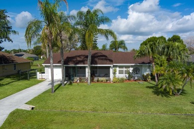 Welcome to this meticulously maintained 3-bedroom 3-bath pool - photo 42