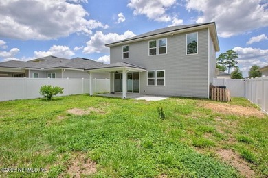 Welcome home to this charming two-story, 3-bedroom, 2.5-bath - photo 44