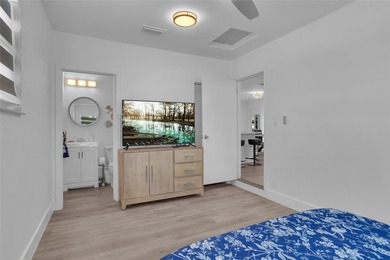 WELCOME TO THIS STUNNING HOME IN HOLLYWOOD HILLS, TOYALLY - photo 22