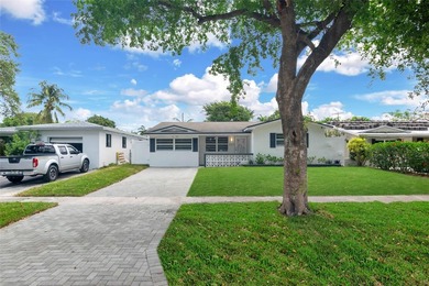 WELCOME TO THIS STUNNING HOME IN HOLLYWOOD HILLS, TOYALLY - photo 33
