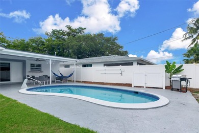 WELCOME TO THIS STUNNING HOME IN HOLLYWOOD HILLS, TOYALLY - photo 40