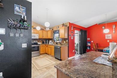 Seller Motivated!! Welcome to Royal Hills, where comfort, space - photo 9